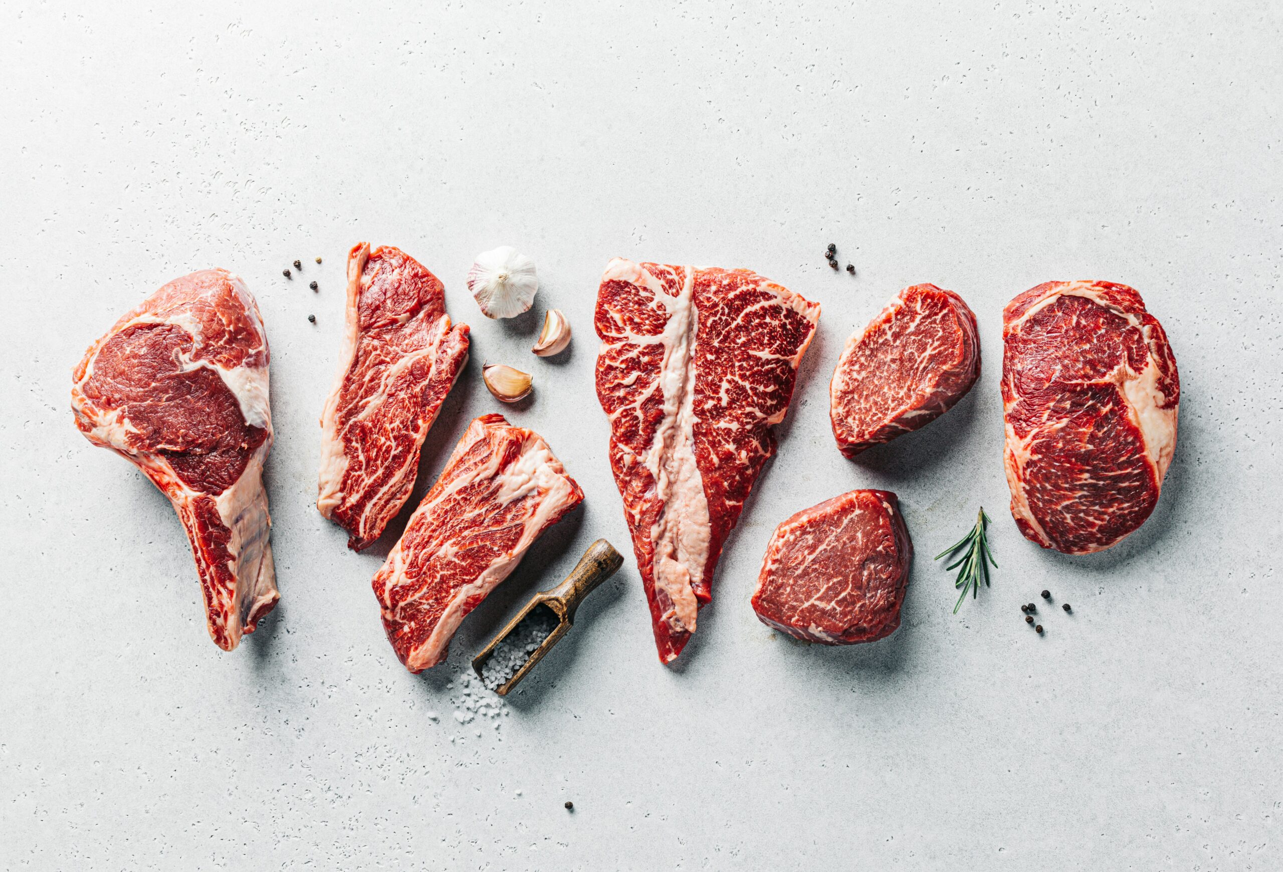 O consumo de proteína animal pode influenciar na formação de cálculos renais.

